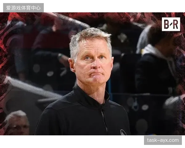 高中锋卡拉季奇是球队重要战术后手，奥地利可在落后时改打简单高效的长传冲吊。